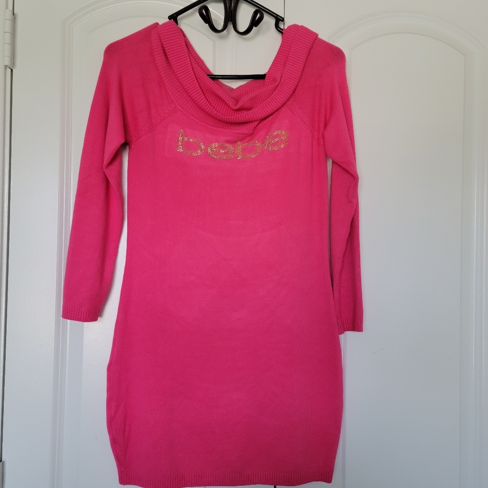Bebe long sleeve dress, small tear on back, Large , Pink